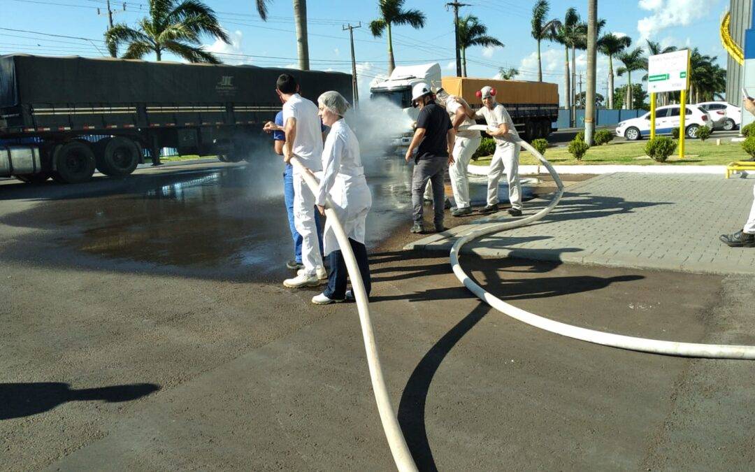 Infasa reforça compromisso com a segurança em treinamento prático da Brigada de Incêndio